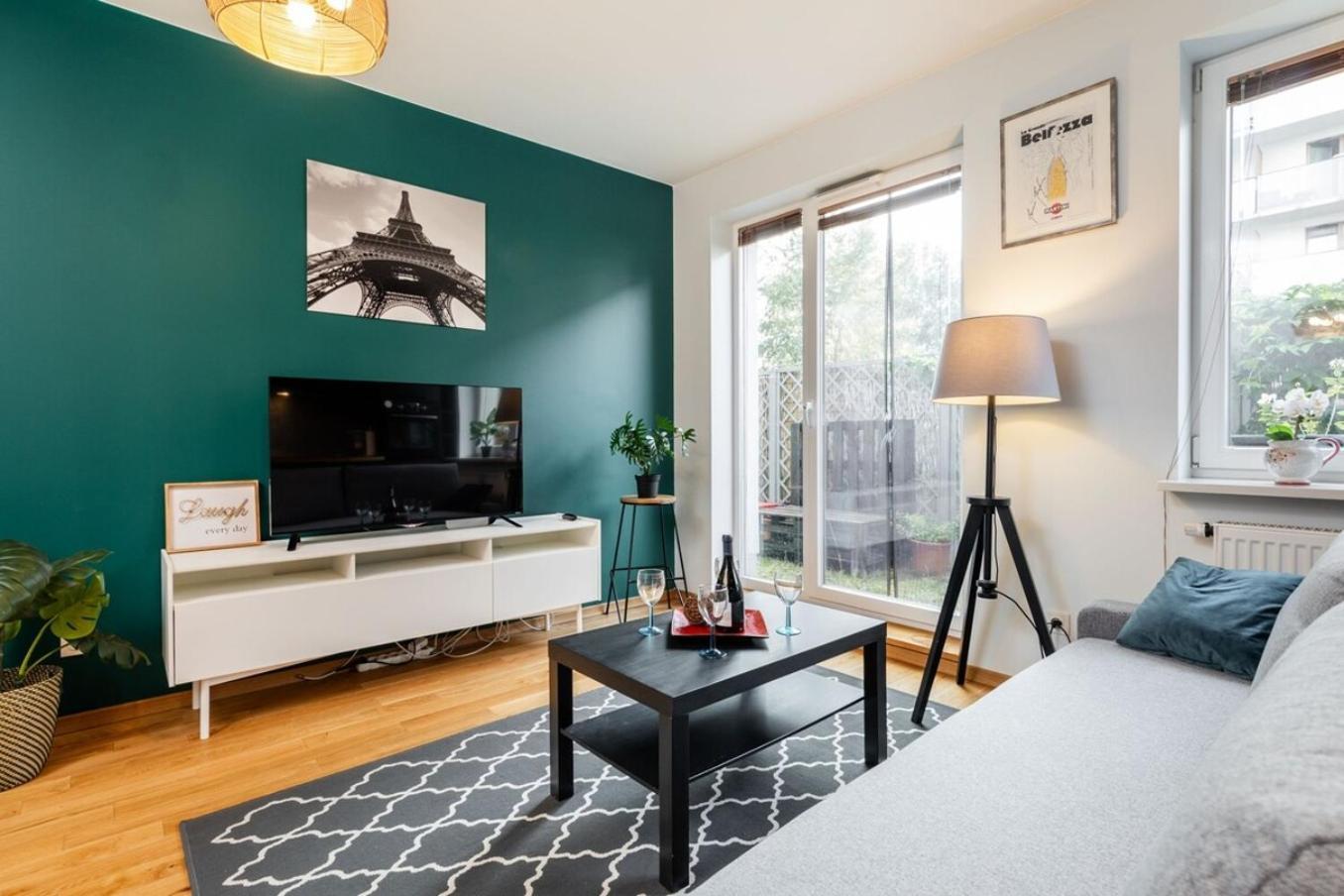 Modern 70M Apartment With Private Garden Metro ワルシャワ エクステリア 写真