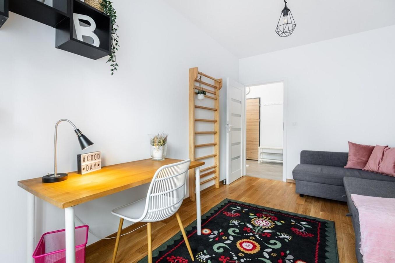 Modern 70M Apartment With Private Garden Metro ワルシャワ エクステリア 写真